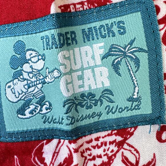 VINTAGE Disney World Men's S Trader Mick's Surf Gear Hawaiian Shirt in Red WDW - Picture 6 of 7